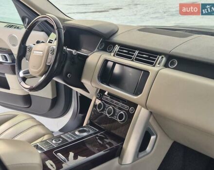 Білий Ленд Ровер Рендж Ровер, об'ємом двигуна 2.99 л та пробігом 221 тис. км за 39000 $, фото 23 на Automoto.ua