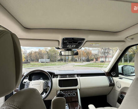 Білий Ленд Ровер Рендж Ровер, об'ємом двигуна 2.99 л та пробігом 219 тис. км за 32500 $, фото 7 на Automoto.ua
