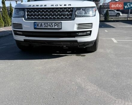 Белый Ленд Ровер Рендж Ровер, объемом двигателя 5 л и пробегом 175 тыс. км за 42000 $, фото 2 на Automoto.ua