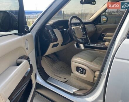 Белый Ленд Ровер Рендж Ровер, объемом двигателя 3 л и пробегом 149 тыс. км за 37000 $, фото 7 на Automoto.ua