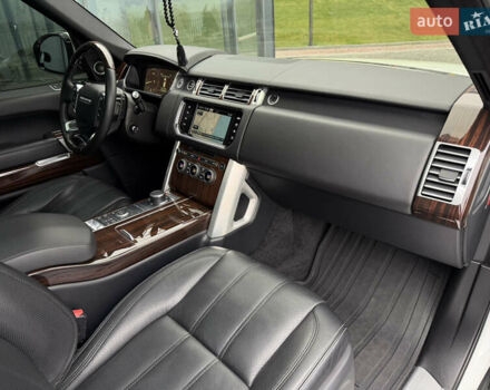 Білий Ленд Ровер Рендж Ровер, об'ємом двигуна 2.99 л та пробігом 165 тис. км за 34999 $, фото 91 на Automoto.ua