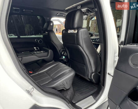 Білий Ленд Ровер Рендж Ровер, об'ємом двигуна 3 л та пробігом 199 тис. км за 35999 $, фото 101 на Automoto.ua