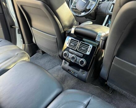 Білий Ленд Ровер Рендж Ровер, об'ємом двигуна 3 л та пробігом 133 тис. км за 35000 $, фото 18 на Automoto.ua