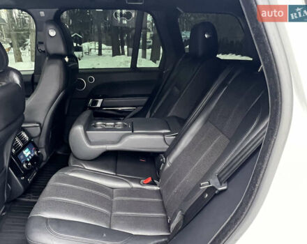 Білий Ленд Ровер Рендж Ровер, об'ємом двигуна 3 л та пробігом 199 тис. км за 35999 $, фото 98 на Automoto.ua