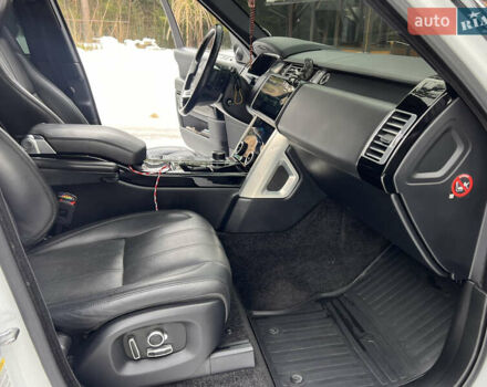 Білий Ленд Ровер Рендж Ровер, об'ємом двигуна 3 л та пробігом 199 тис. км за 35999 $, фото 96 на Automoto.ua