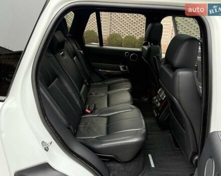 Белый Ленд Ровер Рендж Ровер, объемом двигателя 2.99 л и пробегом 133 тыс. км за 33700 $, фото 38 на Automoto.ua