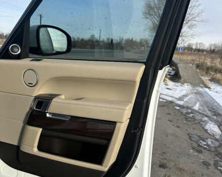 Білий Ленд Ровер Рендж Ровер, об'ємом двигуна 2.99 л та пробігом 245 тис. км за 50000 $, фото 28 на Automoto.ua