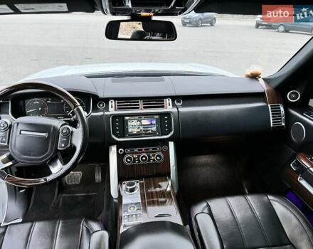 Білий Ленд Ровер Рендж Ровер, об'ємом двигуна 3 л та пробігом 204 тис. км за 35000 $, фото 23 на Automoto.ua