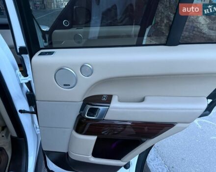 Белый Ленд Ровер Рендж Ровер, объемом двигателя 2.99 л и пробегом 161 тыс. км за 33800 $, фото 68 на Automoto.ua