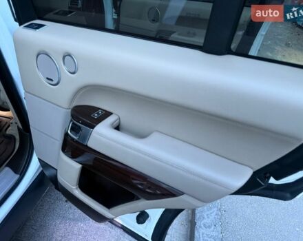 Белый Ленд Ровер Рендж Ровер, объемом двигателя 2.99 л и пробегом 161 тыс. км за 33800 $, фото 69 на Automoto.ua