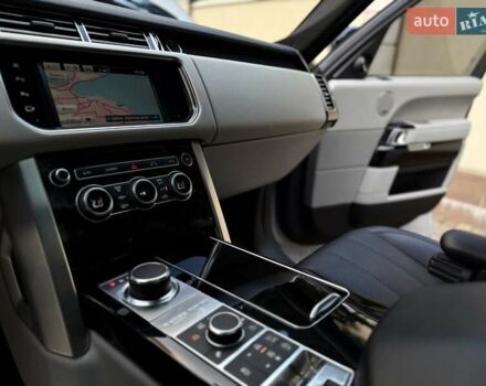 Білий Ленд Ровер Рендж Ровер, об'ємом двигуна 2.99 л та пробігом 180 тис. км за 39850 $, фото 82 на Automoto.ua