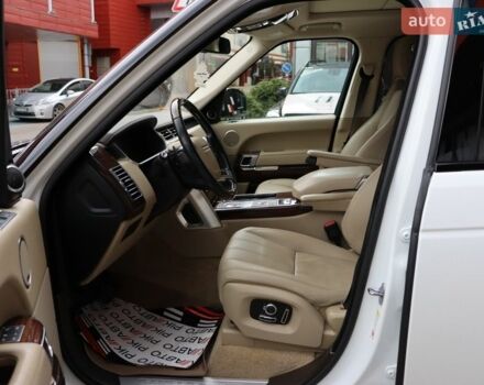 Білий Ленд Ровер Рендж Ровер, об'ємом двигуна 3 л та пробігом 154 тис. км за 31900 $, фото 17 на Automoto.ua