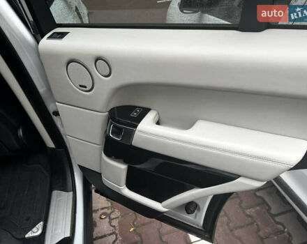 Белый Ленд Ровер Рендж Ровер, объемом двигателя 2.99 л и пробегом 159 тыс. км за 42000 $, фото 16 на Automoto.ua