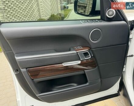 Білий Ленд Ровер Рендж Ровер, об'ємом двигуна 2.99 л та пробігом 134 тис. км за 32500 $, фото 26 на Automoto.ua