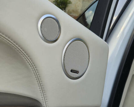 Белый Ленд Ровер Рендж Ровер, объемом двигателя 4.37 л и пробегом 80 тыс. км за 45000 $, фото 20 на Automoto.ua