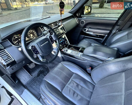 Білий Ленд Ровер Рендж Ровер, об'ємом двигуна 3 л та пробігом 199 тис. км за 34970 $, фото 28 на Automoto.ua