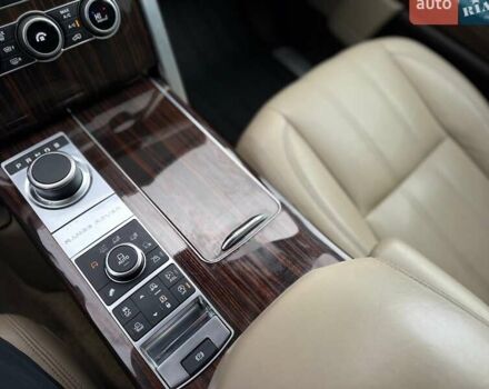 Белый Ленд Ровер Рендж Ровер, объемом двигателя 3 л и пробегом 173 тыс. км за 27500 $, фото 48 на Automoto.ua