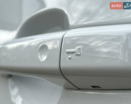 Белый Ленд Ровер Рендж Ровер, объемом двигателя 3 л и пробегом 197 тыс. км за 34999 $, фото 22 на Automoto.ua