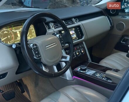 Белый Ленд Ровер Рендж Ровер, объемом двигателя 2.99 л и пробегом 161 тыс. км за 33800 $, фото 102 на Automoto.ua
