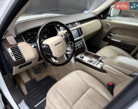 Білий Ленд Ровер Рендж Ровер, об'ємом двигуна 3 л та пробігом 173 тис. км за 27500 $, фото 40 на Automoto.ua
