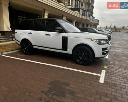 Ленд Ровер Рендж Ровер 2016 у Києві на Automoto.ua Білий Ленд Ровер Рендж Ровер, об'ємом двигуна 2.99 л та пробігом 159 тис. км за 42000 $, фото 5 на Automoto.ua