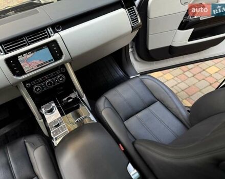 Білий Ленд Ровер Рендж Ровер, об'ємом двигуна 2.99 л та пробігом 180 тис. км за 39850 $, фото 71 на Automoto.ua