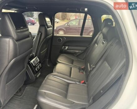 Білий Ленд Ровер Рендж Ровер, об'ємом двигуна 3 л та пробігом 175 тис. км за 33000 $, фото 6 на Automoto.ua