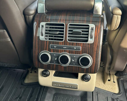 Білий Ленд Ровер Рендж Ровер, об'ємом двигуна 2.99 л та пробігом 245 тис. км за 50000 $, фото 36 на Automoto.ua