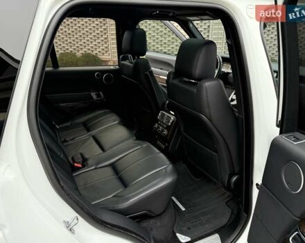 Белый Ленд Ровер Рендж Ровер, объемом двигателя 2.99 л и пробегом 133 тыс. км за 33700 $, фото 36 на Automoto.ua