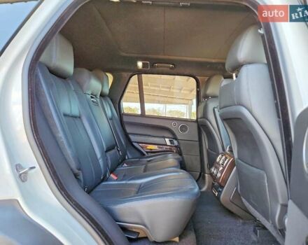 Білий Ленд Ровер Рендж Ровер, об'ємом двигуна 3 л та пробігом 31 тис. км за 7000 $, фото 10 на Automoto.ua