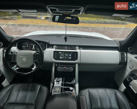 Белый Ленд Ровер Рендж Ровер, объемом двигателя 2.99 л и пробегом 159 тыс. км за 42000 $, фото 6 на Automoto.ua