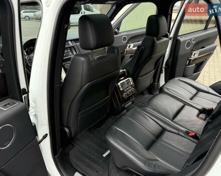 Белый Ленд Ровер Рендж Ровер, объемом двигателя 2.99 л и пробегом 133 тыс. км за 33700 $, фото 39 на Automoto.ua