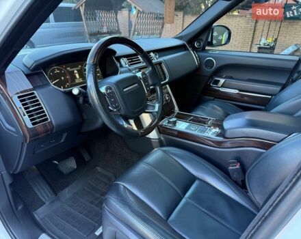 Білий Ленд Ровер Рендж Ровер, об'ємом двигуна 2.99 л та пробігом 141 тис. км за 28500 $, фото 1 на Automoto.ua