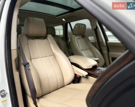 Белый Ленд Ровер Рендж Ровер, объемом двигателя 3 л и пробегом 173 тыс. км за 27500 $, фото 64 на Automoto.ua