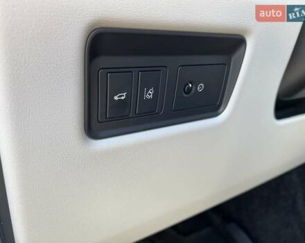 Белый Ленд Ровер Рендж Ровер, объемом двигателя 2.99 л и пробегом 176 тыс. км за 40300 $, фото 53 на Automoto.ua