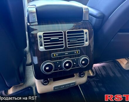 Белый Ленд Ровер Рендж Ровер, объемом двигателя 3 л и пробегом 22000 тыс. км за 33000 $, фото 8 на Automoto.ua