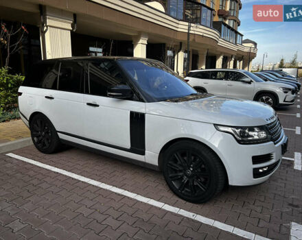 Белый Ленд Ровер Рендж Ровер, объемом двигателя 2.99 л и пробегом 159 тыс. км за 42000 $, фото 1 на Automoto.ua
