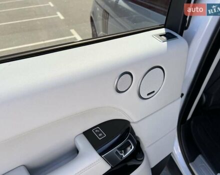 Белый Ленд Ровер Рендж Ровер, объемом двигателя 2.99 л и пробегом 176 тыс. км за 40300 $, фото 41 на Automoto.ua