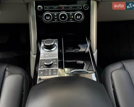 Білий Ленд Ровер Рендж Ровер, об'ємом двигуна 2.99 л та пробігом 180 тис. км за 39850 $, фото 73 на Automoto.ua