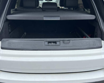 Белый Ленд Ровер Рендж Ровер, объемом двигателя 3 л и пробегом 170 тыс. км за 44500 $, фото 3 на Automoto.ua