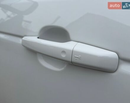 Білий Ленд Ровер Рендж Ровер, об'ємом двигуна 2.99 л та пробігом 134 тис. км за 32500 $, фото 37 на Automoto.ua