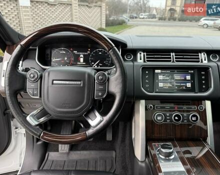 Белый Ленд Ровер Рендж Ровер, объемом двигателя 2.99 л и пробегом 133 тыс. км за 33700 $, фото 24 на Automoto.ua