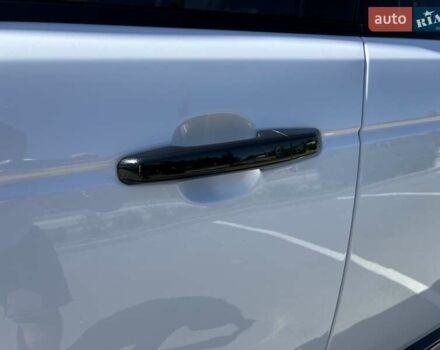 Белый Ленд Ровер Рендж Ровер, объемом двигателя 2.99 л и пробегом 176 тыс. км за 40300 $, фото 15 на Automoto.ua