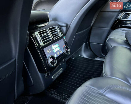 Білий Ленд Ровер Рендж Ровер, об'ємом двигуна 3 л та пробігом 199 тис. км за 34970 $, фото 36 на Automoto.ua