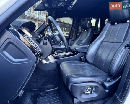 Білий Ленд Ровер Рендж Ровер, об'ємом двигуна 3 л та пробігом 199 тис. км за 34970 $, фото 27 на Automoto.ua