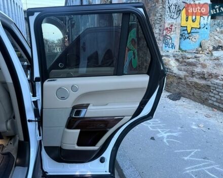 Белый Ленд Ровер Рендж Ровер, объемом двигателя 2.99 л и пробегом 161 тыс. км за 33800 $, фото 67 на Automoto.ua