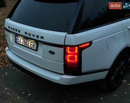 Белый Ленд Ровер Рендж Ровер, объемом двигателя 3 л и пробегом 170 тыс. км за 34000 $, фото 2 на Automoto.ua