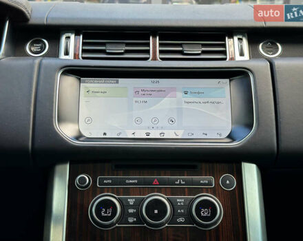 Белый Ленд Ровер Рендж Ровер, объемом двигателя 3 л и пробегом 147 тыс. км за 36000 $, фото 16 на Automoto.ua