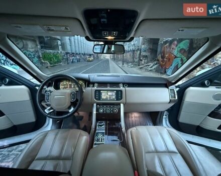 Белый Ленд Ровер Рендж Ровер, объемом двигателя 2.99 л и пробегом 161 тыс. км за 33800 $, фото 75 на Automoto.ua