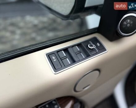 Белый Ленд Ровер Рендж Ровер, объемом двигателя 3 л и пробегом 173 тыс. км за 27900 $, фото 37 на Automoto.ua